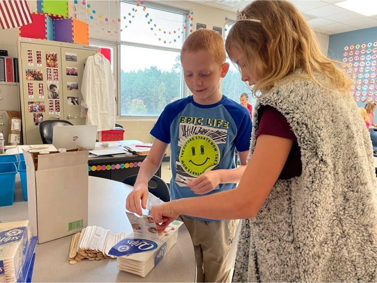 Mrs. Camp’s math classes participated in Math-or-Treating where they had to solve multiplication problems for treats. They also got to try building “bone” bridges for a STEM activity to see which could hold the most weight.