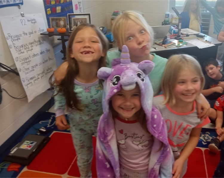 DES students celebrated sleep today for Red Ribbon week!